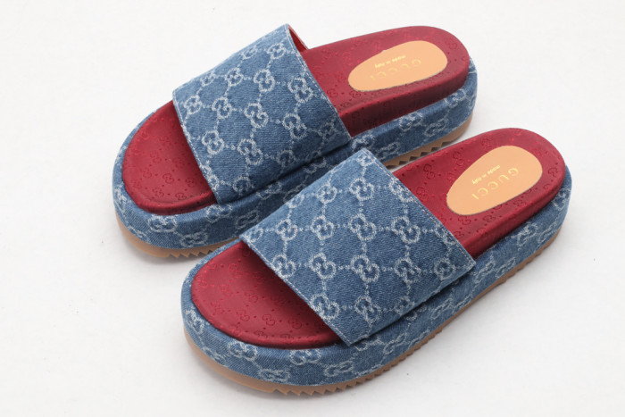 G*u*i slippers