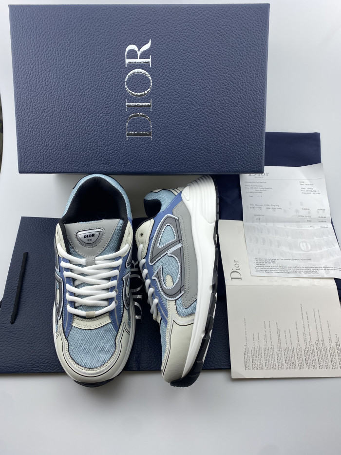 DR B30 Sneakers