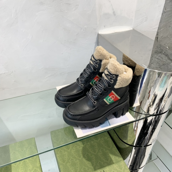 G*u*i boots