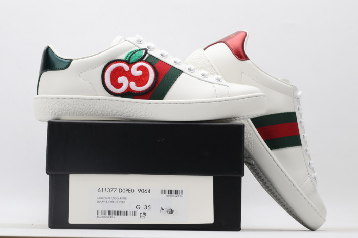 G*u*i low-top sneaker