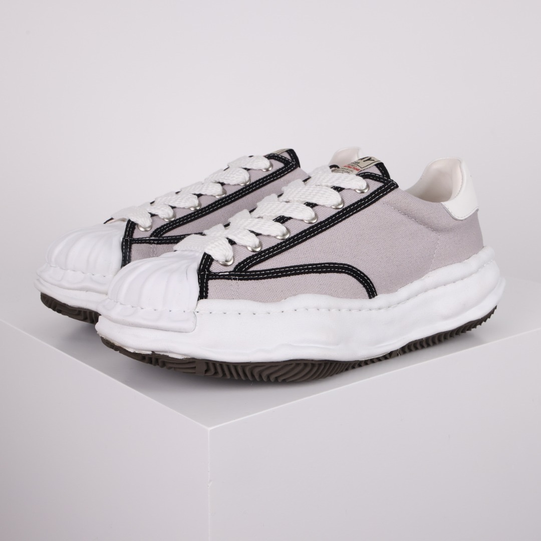 Ma*s*n mihara yasuhiro mmy sneaker
