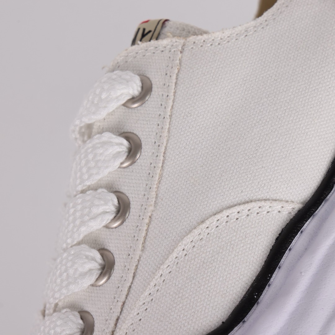 Ma*s*n mihara yasuhiro mmy sneaker