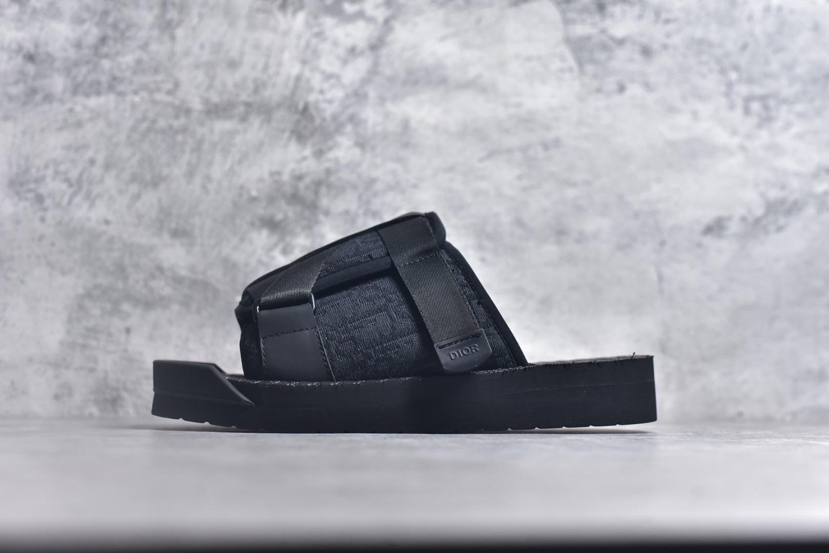DR Slippers